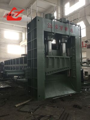 Industrial 8000 kN Hydraulic Gantry Shear with Remote Control for Safer Heavy Scrap Processing