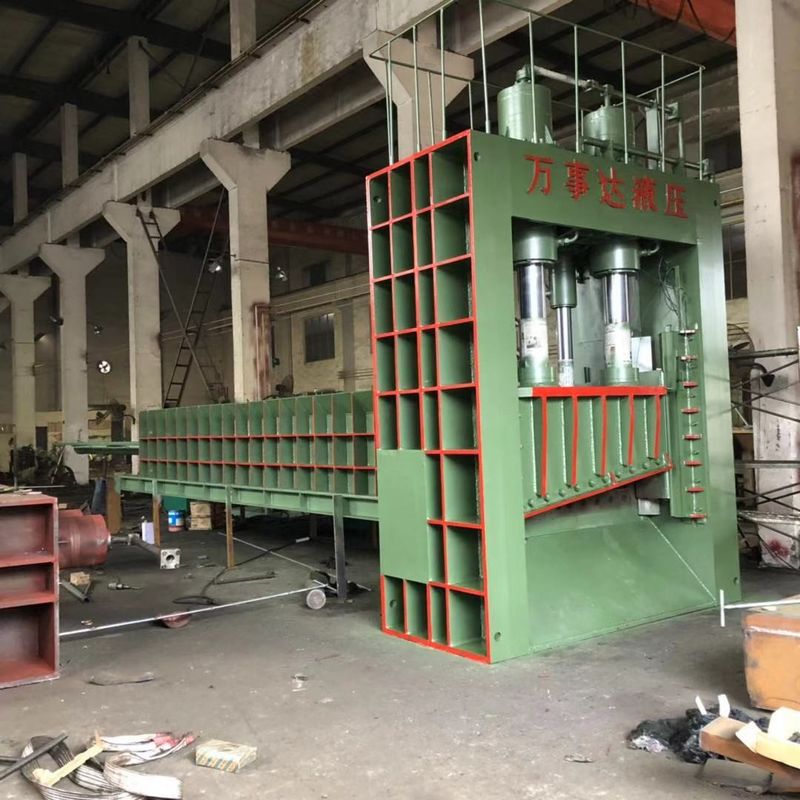 8000kN Gantry Shear with 8000×1950×900mm Loading Room for Heavy Scrap Metal Recycling