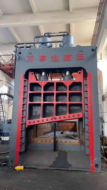 Versatile Gantry Shear for Various Metal Cutting Requirements in Industrial Settings