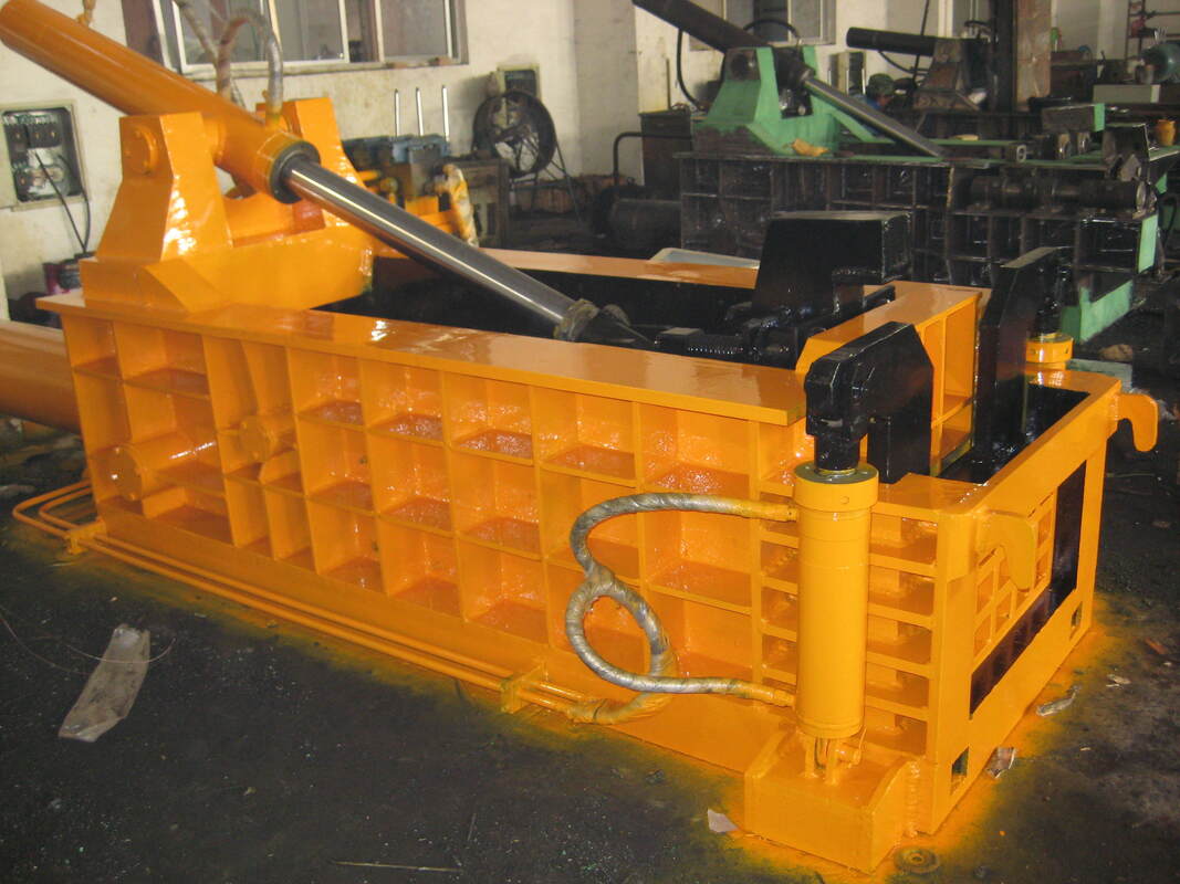 1350kN Forward-Out Metal Baler With 1300×600×600mm Compress Room For Scrap Metal Recycling