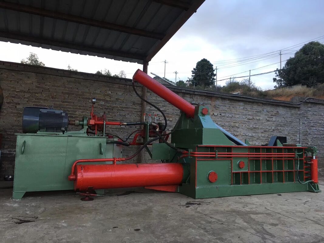 Heavy-Duty 2000KN Metal Baler with 700 × 700mm Bale and Manual Control