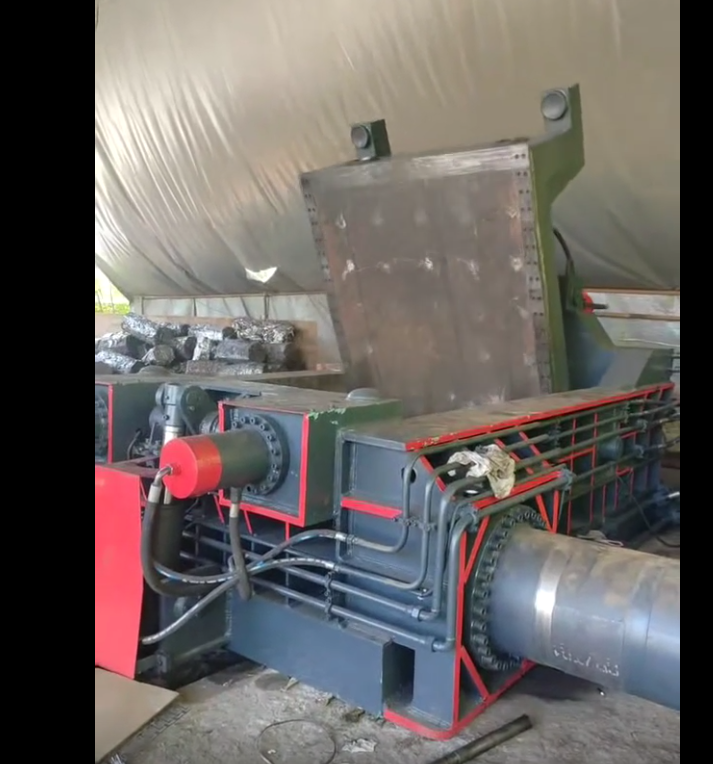315Ton Steel Scrap Recycling Machine Turn-Out Hydraulic Scrap Metal Baler for Industrial Recycling