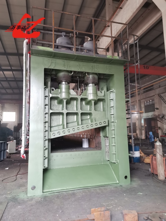 1000Ton Hydraulic Gantry Shear Machine With 2000mm Cutting Width For Heavy Scrap Metal Cutting And Recycling