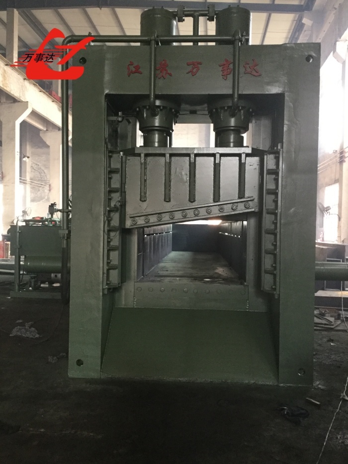 Industrial 8000 kN Hydraulic Gantry Shear with Remote Control for Safer Heavy Scrap Processing